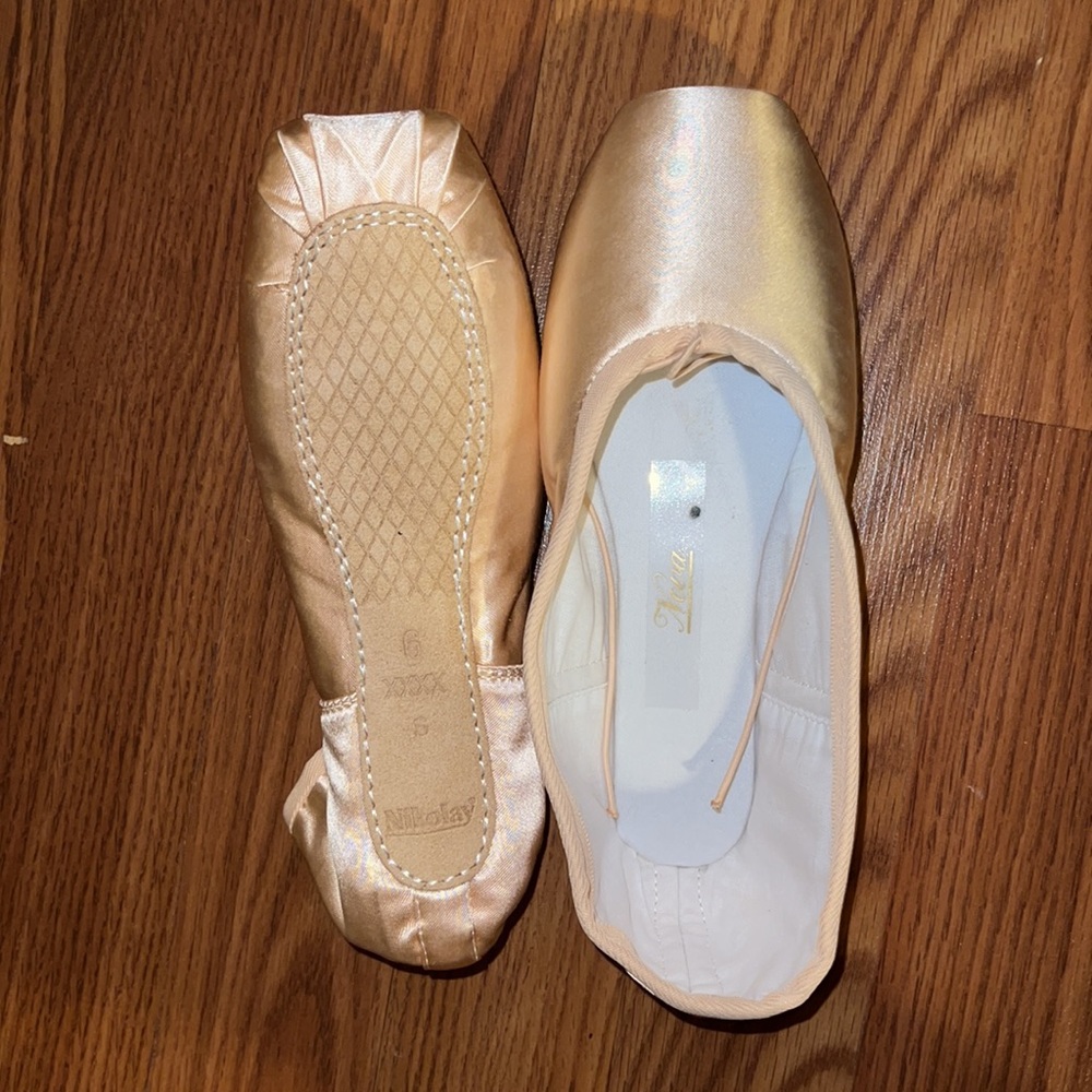 NEVER WORN Nikolay “Nova” Pointe Shoes Size 6 - Picture 3 of 4
